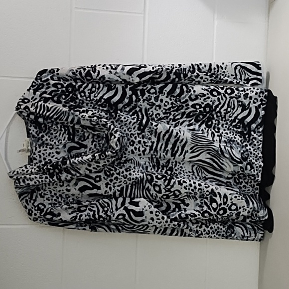 Simply Noelle Tee Shirt Knit Animal Print Hoodie Sheer Detail Trim 12/14 Lg/XL - Picture 10 of 12